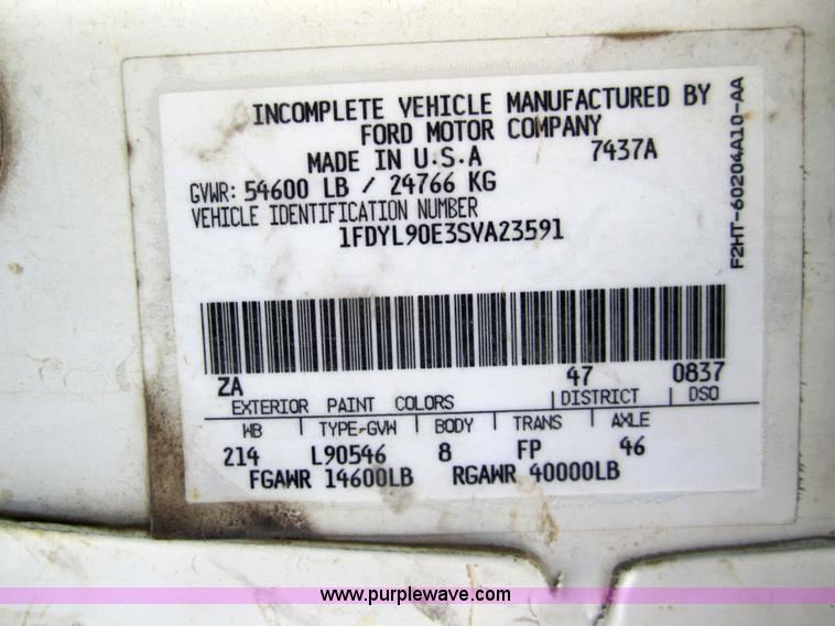 image for item 7522 1995 Ford FT900F truck with mobile drill