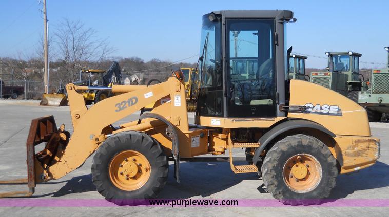 image for item 7767 2003 Case 321D wheel loader