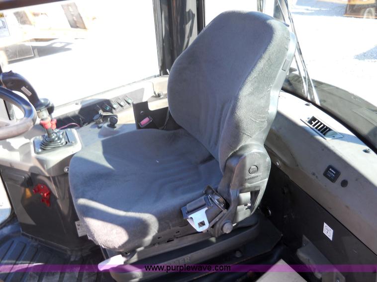 image for item 7767 2003 Case 321D wheel loader