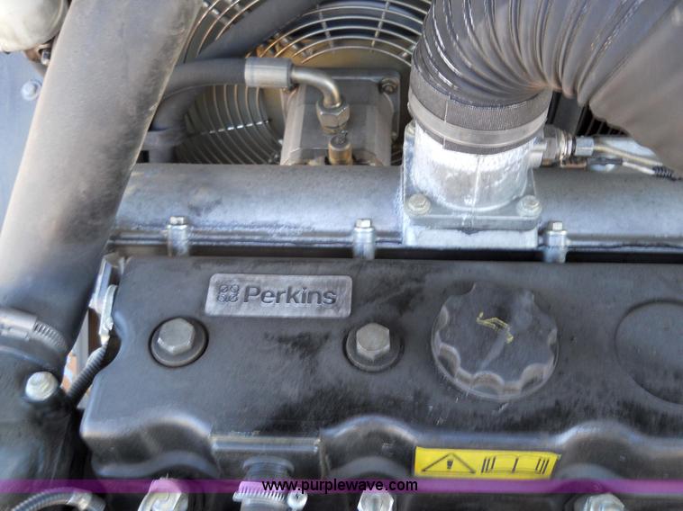 image for item 7767 2003 Case 321D wheel loader