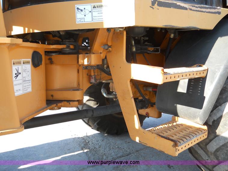image for item 7767 2003 Case 321D wheel loader