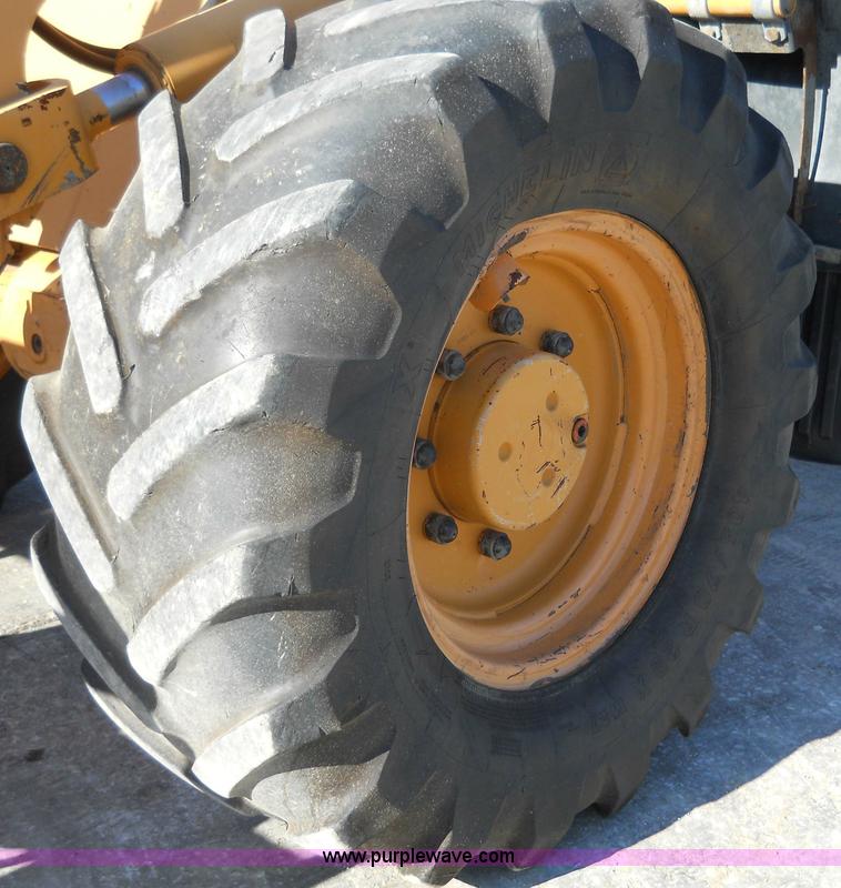 image for item 7767 2003 Case 321D wheel loader