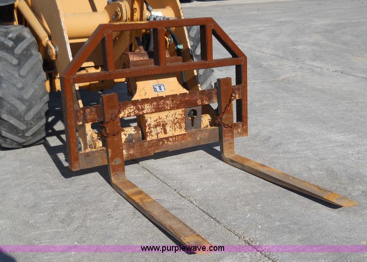 image for item 7767 2003 Case 321D wheel loader