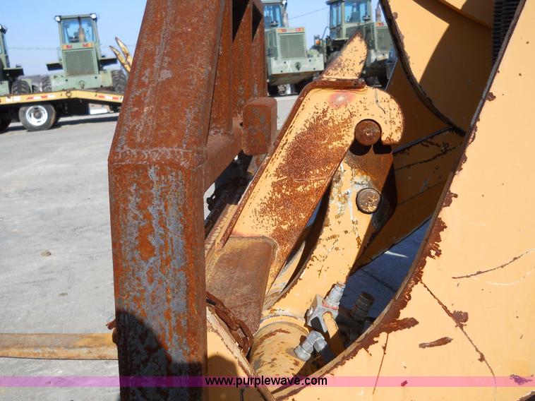 image for item 7767 2003 Case 321D wheel loader