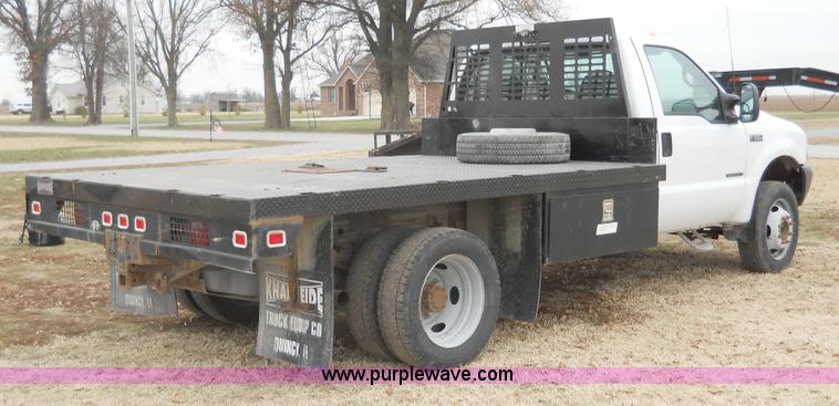 image for item 7769 2002 Ford F550 Super Duty flatbed truck