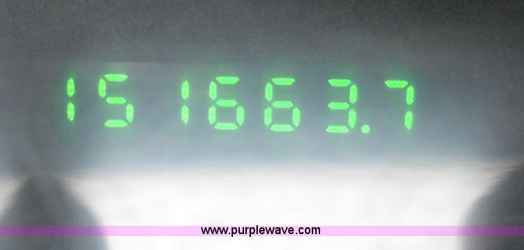 image for item 7769 2002 Ford F550 Super Duty flatbed truck