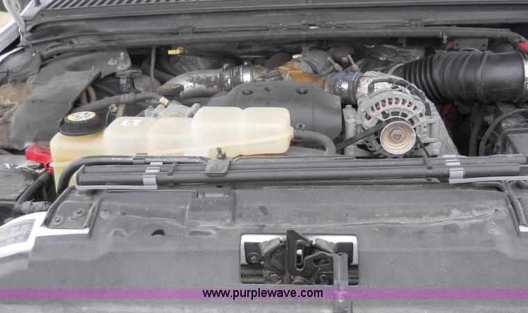 image for item 7769 2002 Ford F550 Super Duty flatbed truck