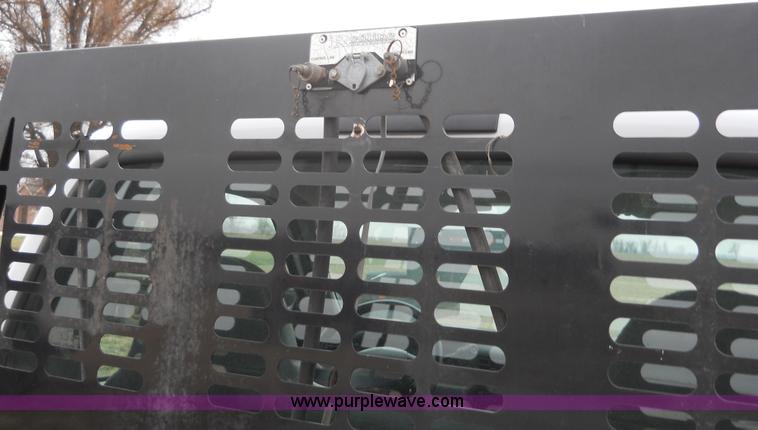 image for item 7769 2002 Ford F550 Super Duty flatbed truck