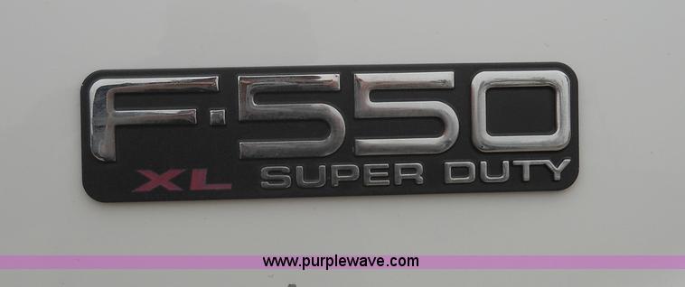 image for item 7769 2002 Ford F550 Super Duty flatbed truck