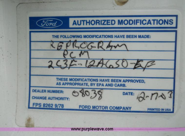 image for item 7769 2002 Ford F550 Super Duty flatbed truck