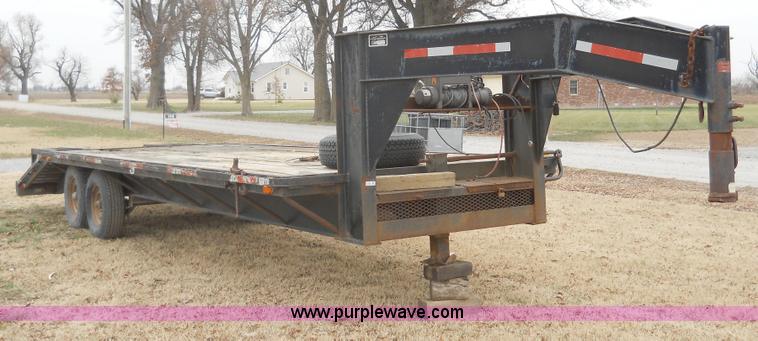 image for item 7770 1997 R&W gooseneck flatbed trailer