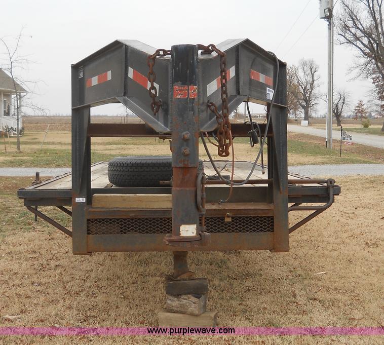 image for item 7770 1997 R&W gooseneck flatbed trailer