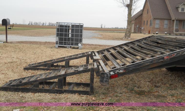 image for item 7770 1997 R&W gooseneck flatbed trailer