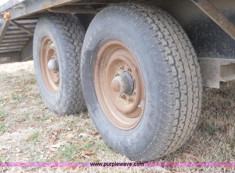 image for item 7770 1997 R&W gooseneck flatbed trailer