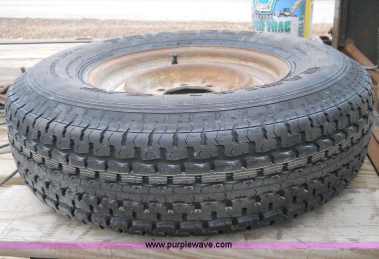 image for item 7770 1997 R&W gooseneck flatbed trailer