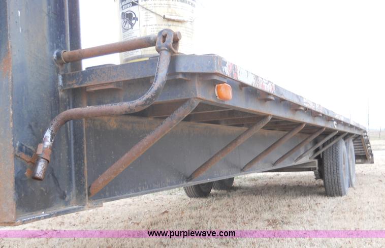 image for item 7770 1997 R&W gooseneck flatbed trailer
