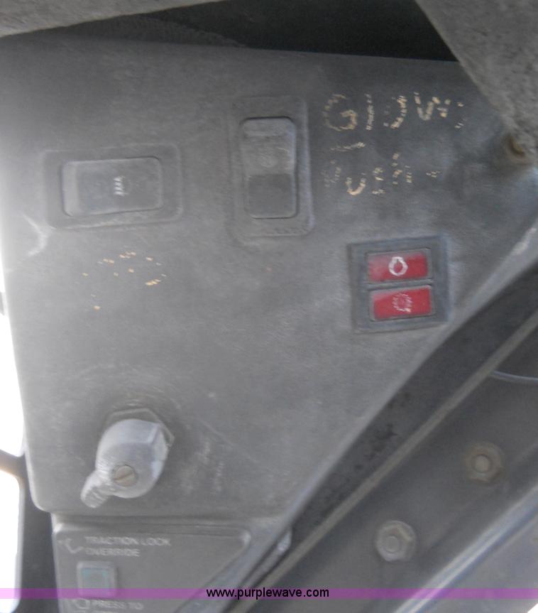 image for item 7771 1995 Bobcat 753 skid steer