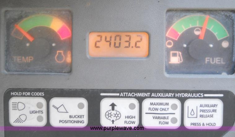 image for item 7772 2005 Bobcat S130 skid steer