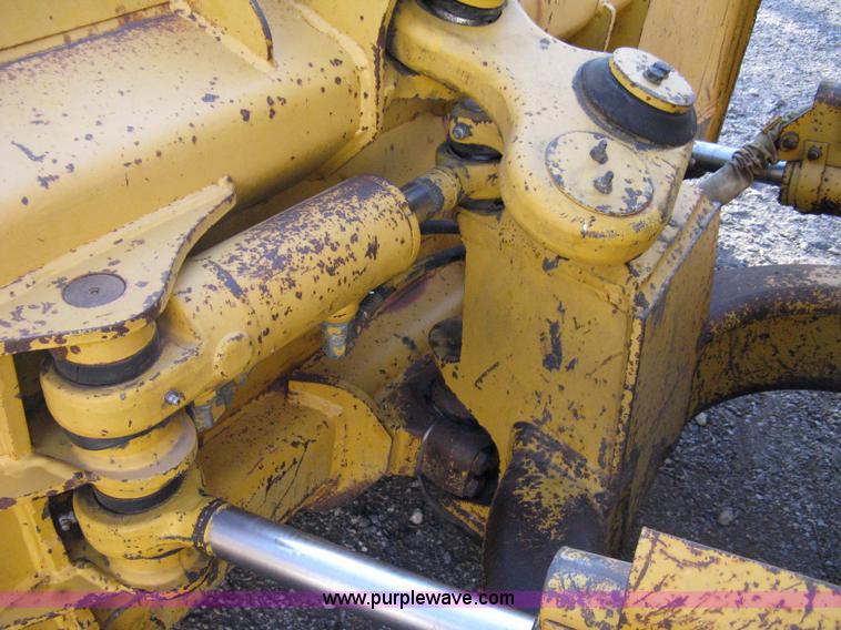 image for item 8075 1996 John Deere 550 G TC dozer