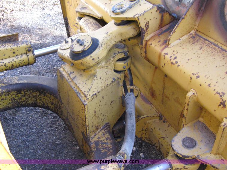 image for item 8075 1996 John Deere 550 G TC dozer