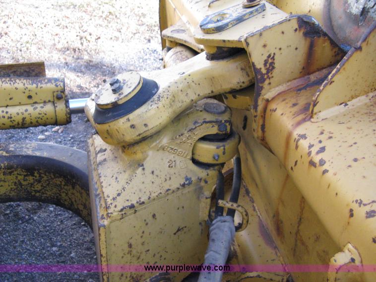 image for item 8075 1996 John Deere 550 G TC dozer