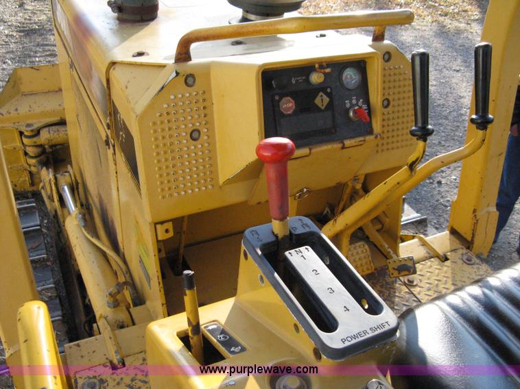 image for item 8075 1996 John Deere 550 G TC dozer