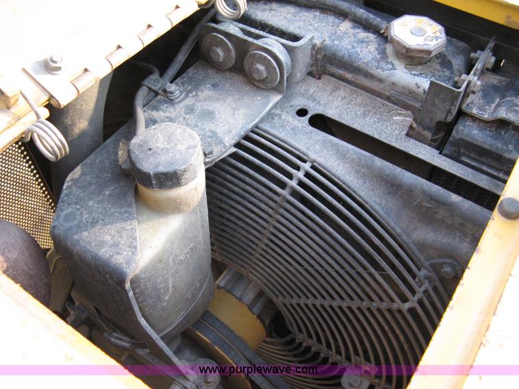 image for item 8075 1996 John Deere 550 G TC dozer