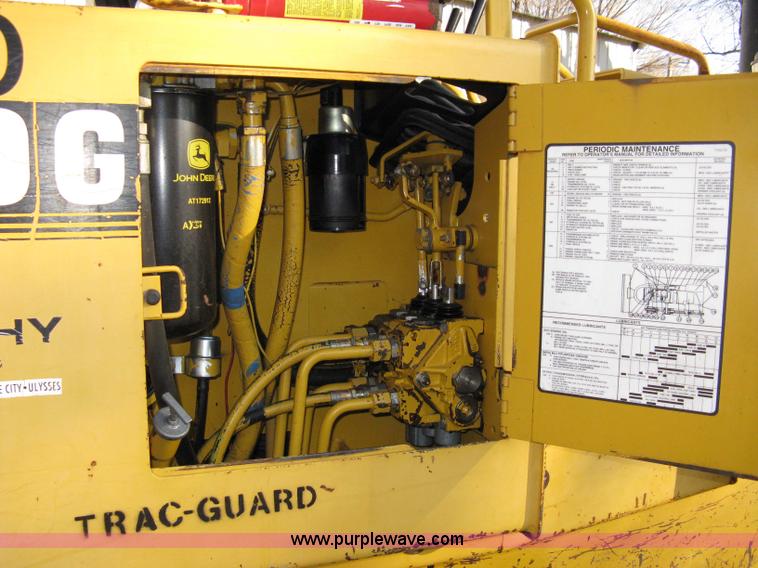 image for item 8075 1996 John Deere 550 G TC dozer