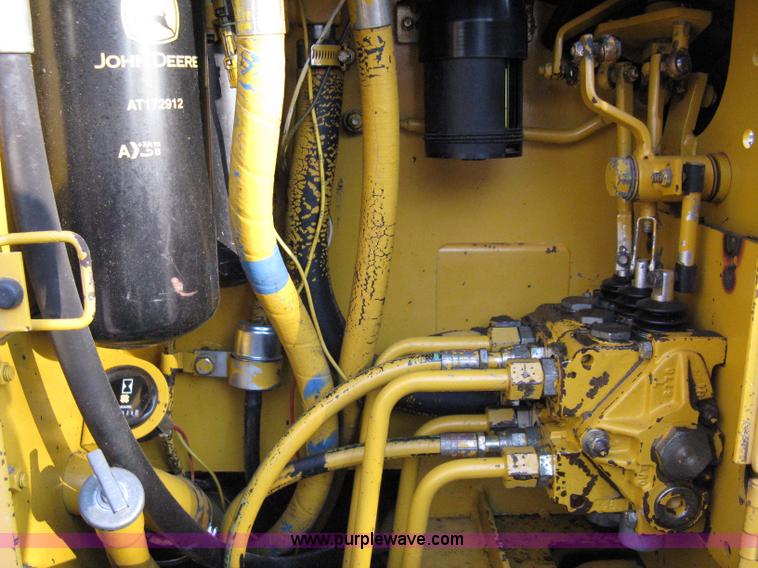 image for item 8075 1996 John Deere 550 G TC dozer