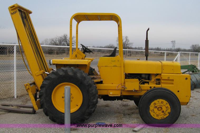 image for item 8087 Massey-Ferguson MF-2500 rough-terrain forklift