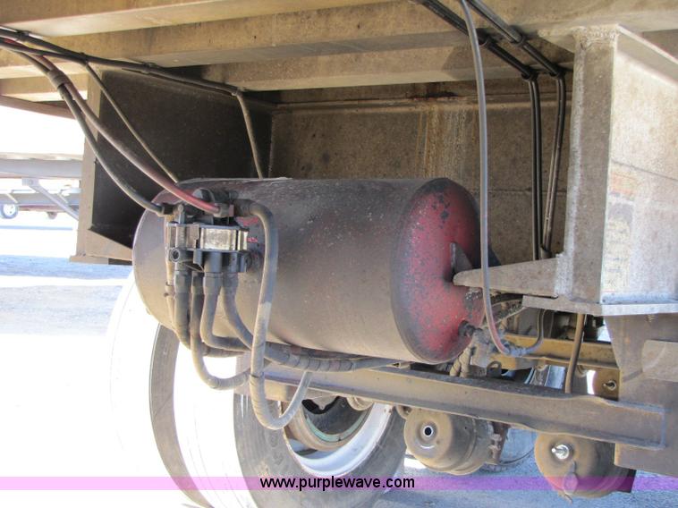 image for item 8339 1993 CMC 39' end-dump trailer