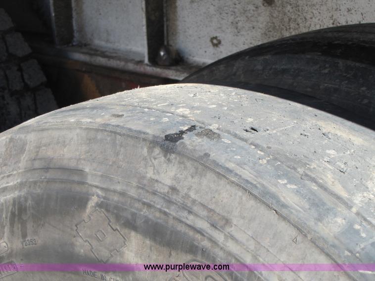 image for item 8339 1993 CMC 39' end-dump trailer