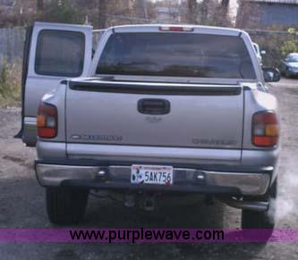 image for item 1001 2001 Chevrolet Silverado K1500 Z71 extended cab pick up