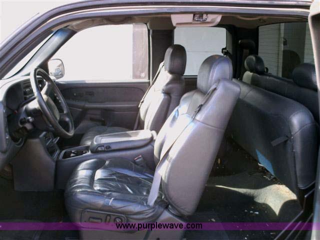 image for item 1001 2001 Chevrolet Silverado K1500 Z71 extended cab pick up