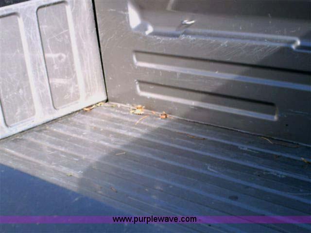 image for item 1001 2001 Chevrolet Silverado K1500 Z71 extended cab pick up