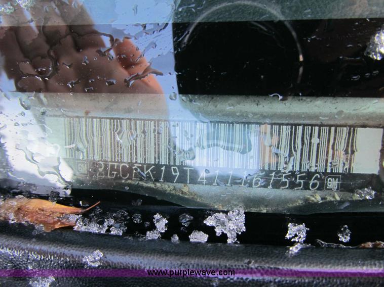 image for item 1001 2001 Chevrolet Silverado K1500 Z71 extended cab pick up