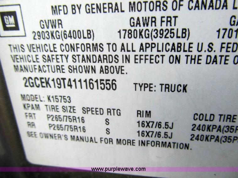 image for item 1001 2001 Chevrolet Silverado K1500 Z71 extended cab pick up