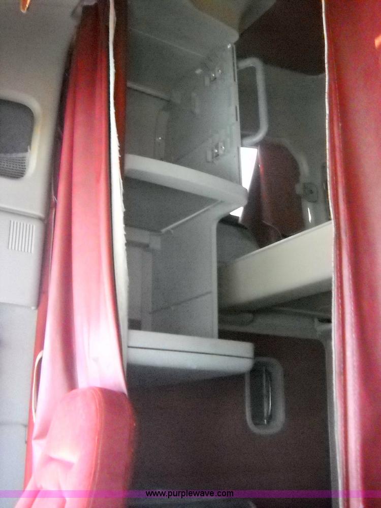 image for item 1200 2003 Freightliner Columbia 120 semi truck