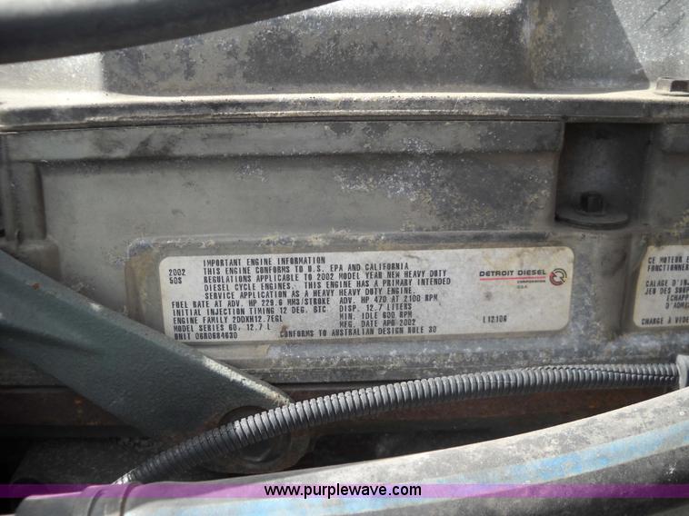 image for item 1200 2003 Freightliner Columbia 120 semi truck