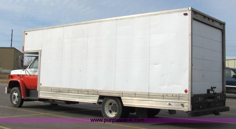 image for item 2315 1988 GMC Topkick C6D042 box truck