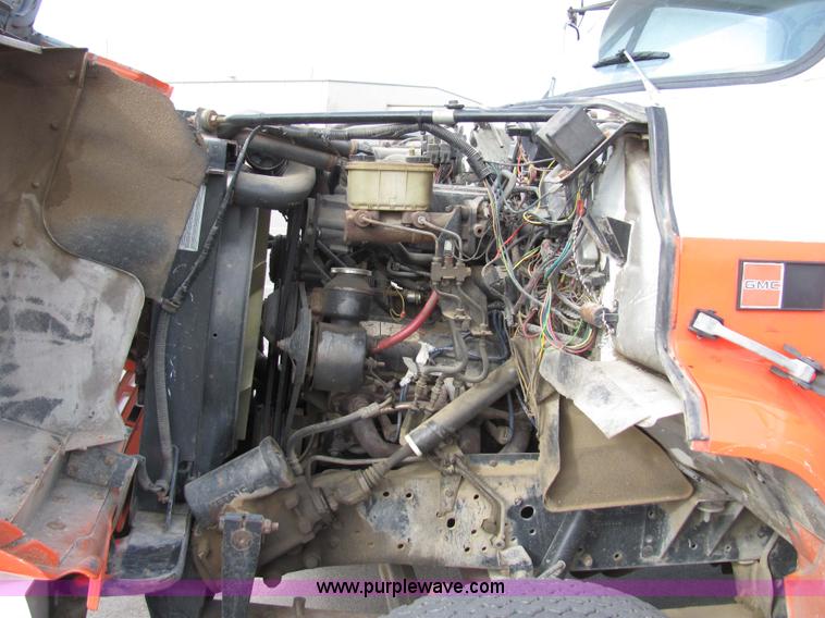 image for item 2315 1988 GMC Topkick C6D042 box truck