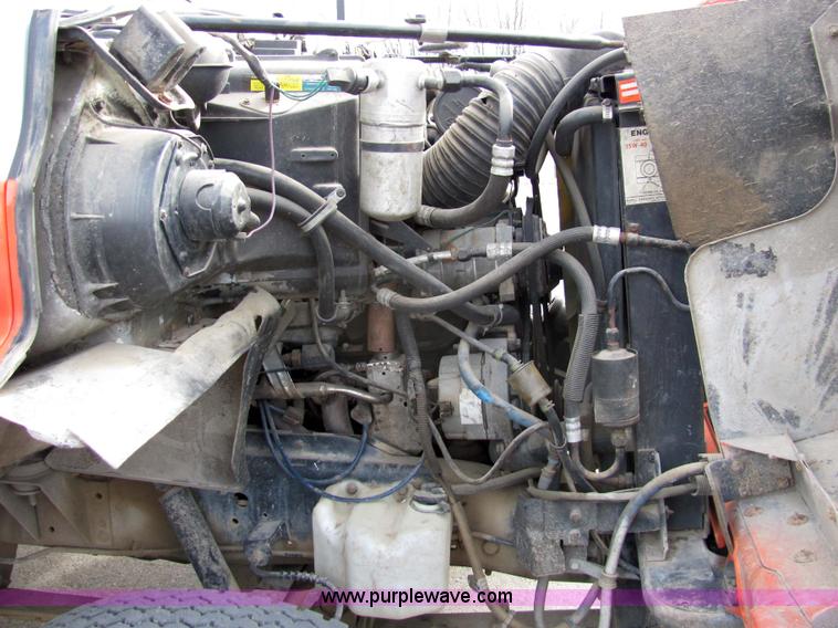 image for item 2315 1988 GMC Topkick C6D042 box truck