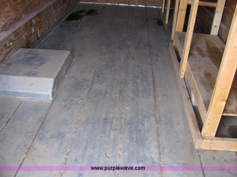 image for item 2315 1988 GMC Topkick C6D042 box truck