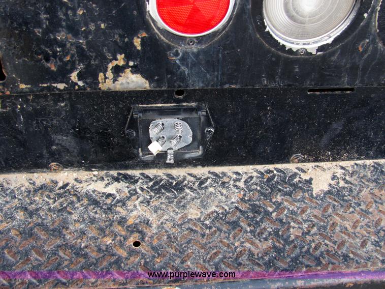 image for item 2315 1988 GMC Topkick C6D042 box truck