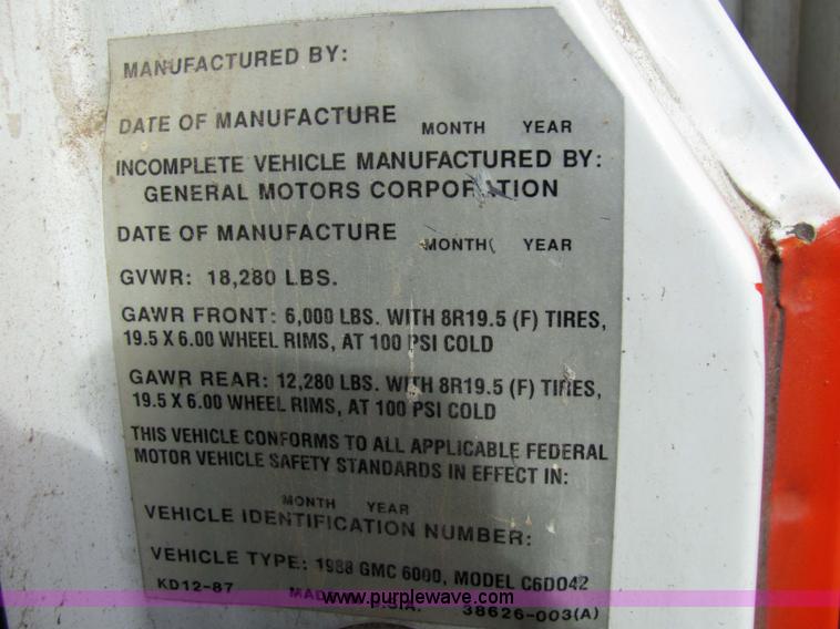 image for item 2315 1988 GMC Topkick C6D042 box truck