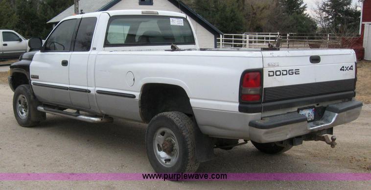 image for item 3036 1999 Dodge Ram 2500 Quad pickup truck