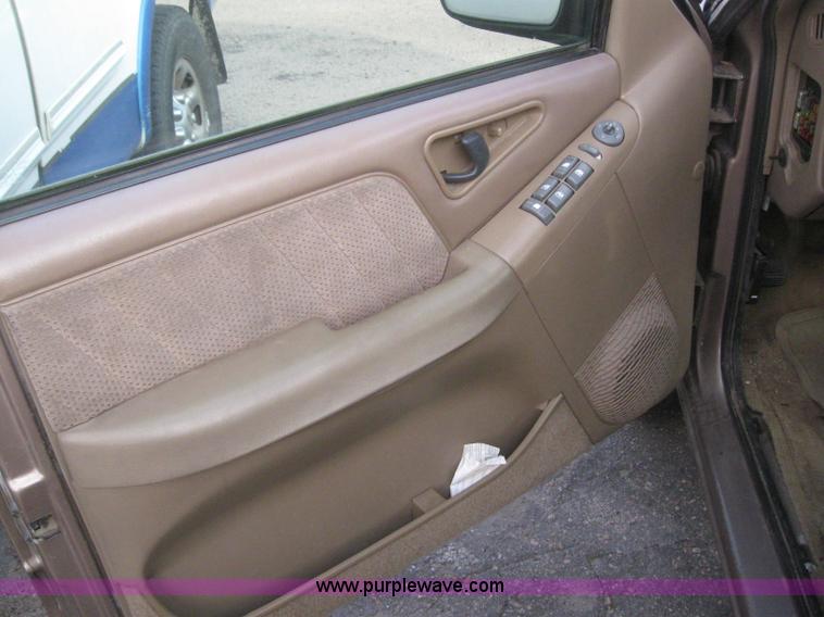 image for item 3042 1996 Chevrolet Blazer