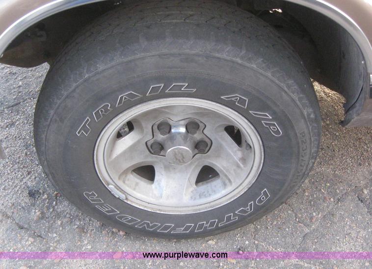 image for item 3042 1996 Chevrolet Blazer