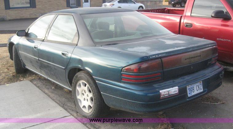 image for item 3043 1997 Dodge Intrepid