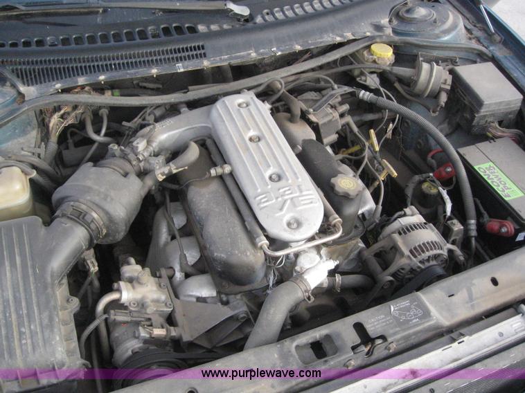 image for item 3043 1997 Dodge Intrepid